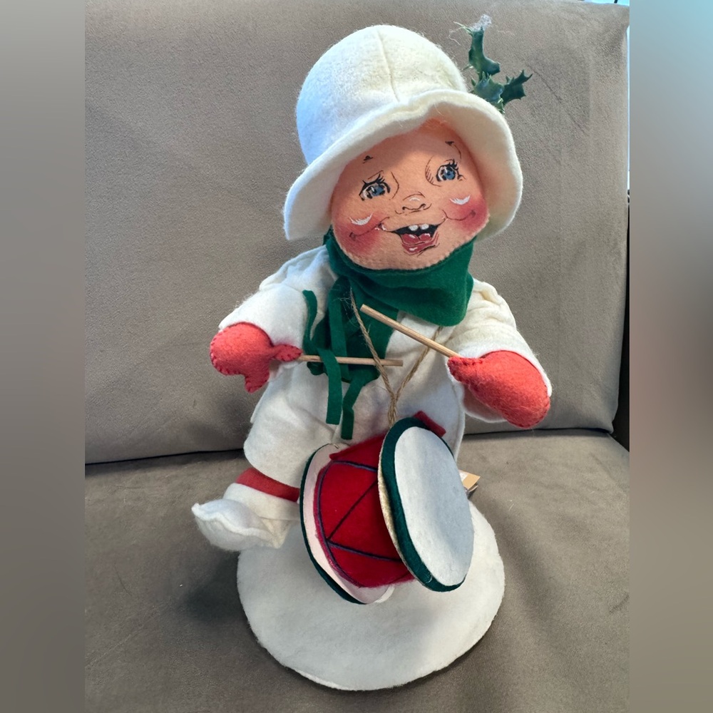 Annalee Dolls 
Drummer boy